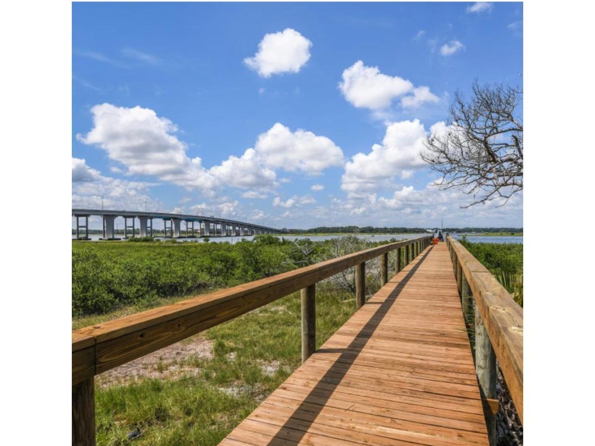 Апартаменты Island Beach Сент-Огастин Экстерьер фото